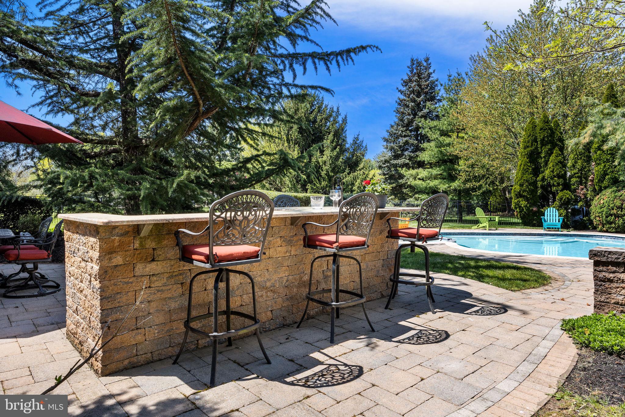 HAMPTON WOODS - Residential