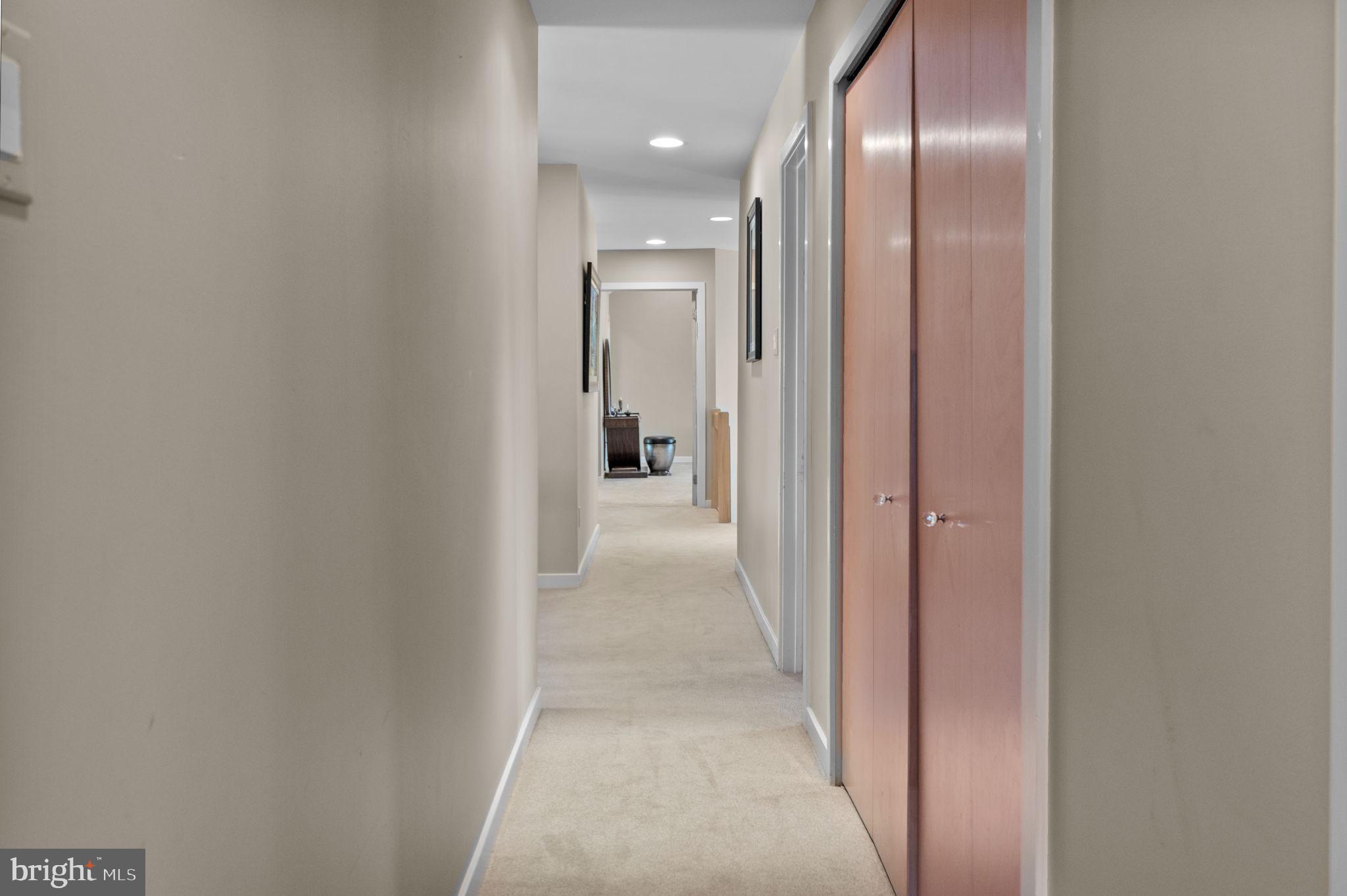 HAMPTON WOODS - Residential