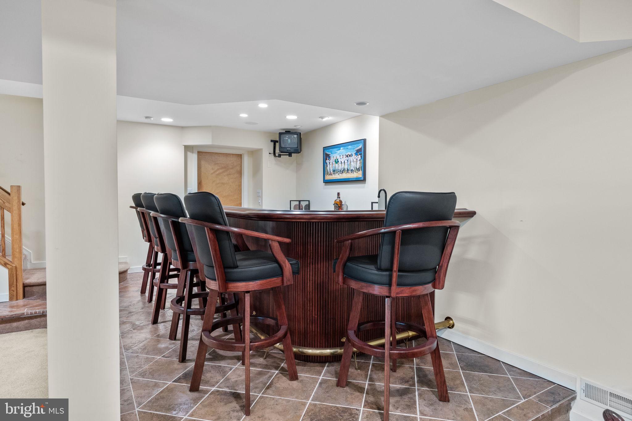 HAMPTON WOODS - Residential