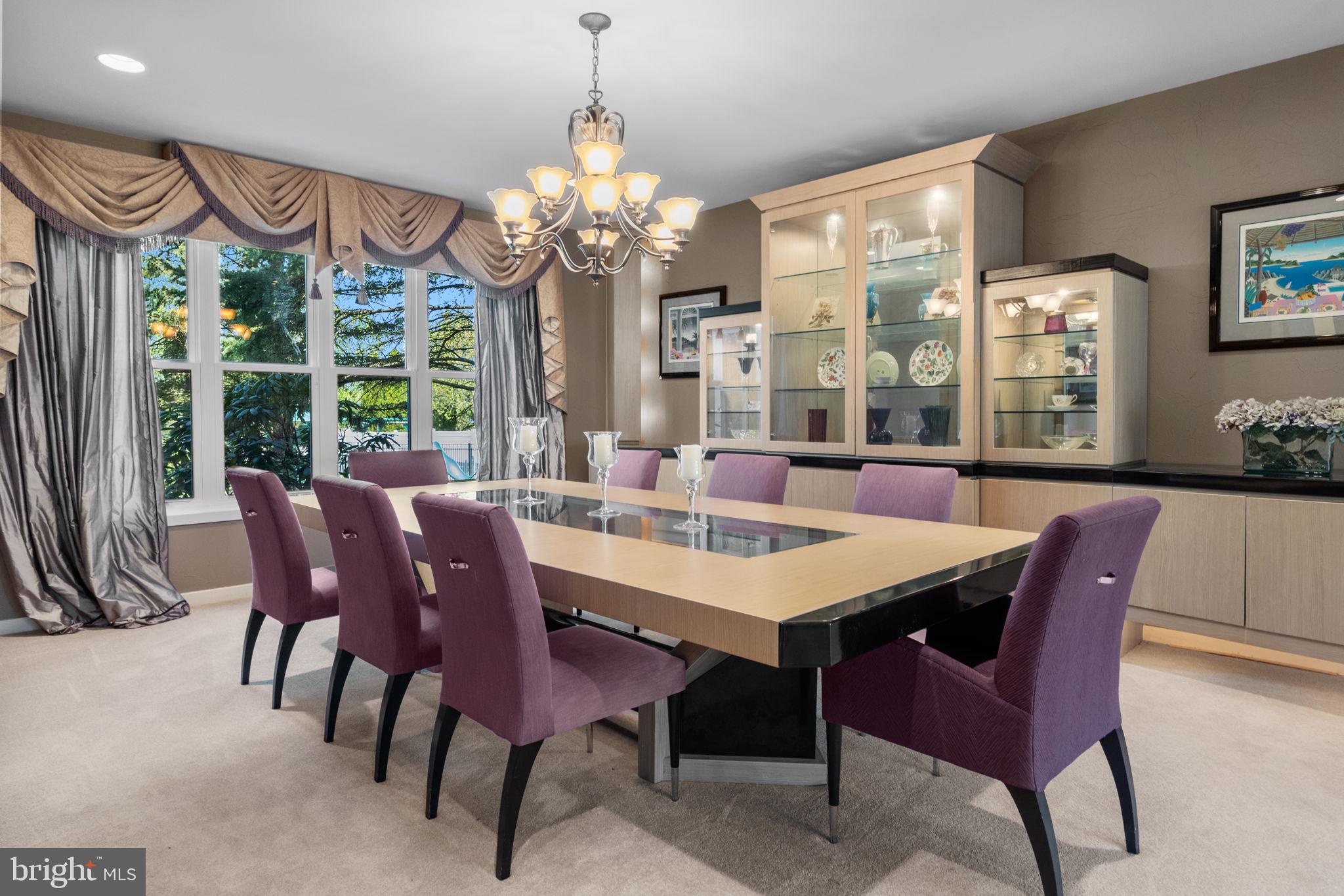 HAMPTON WOODS - Residential