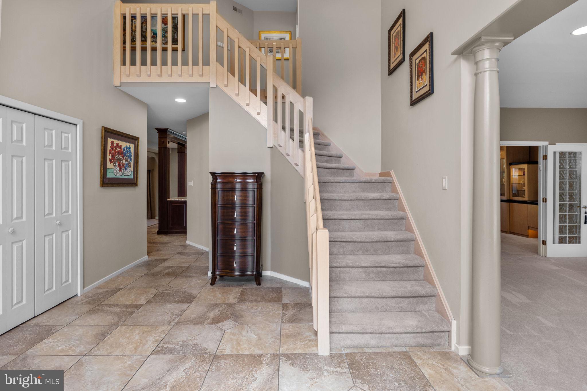 HAMPTON WOODS - Residential