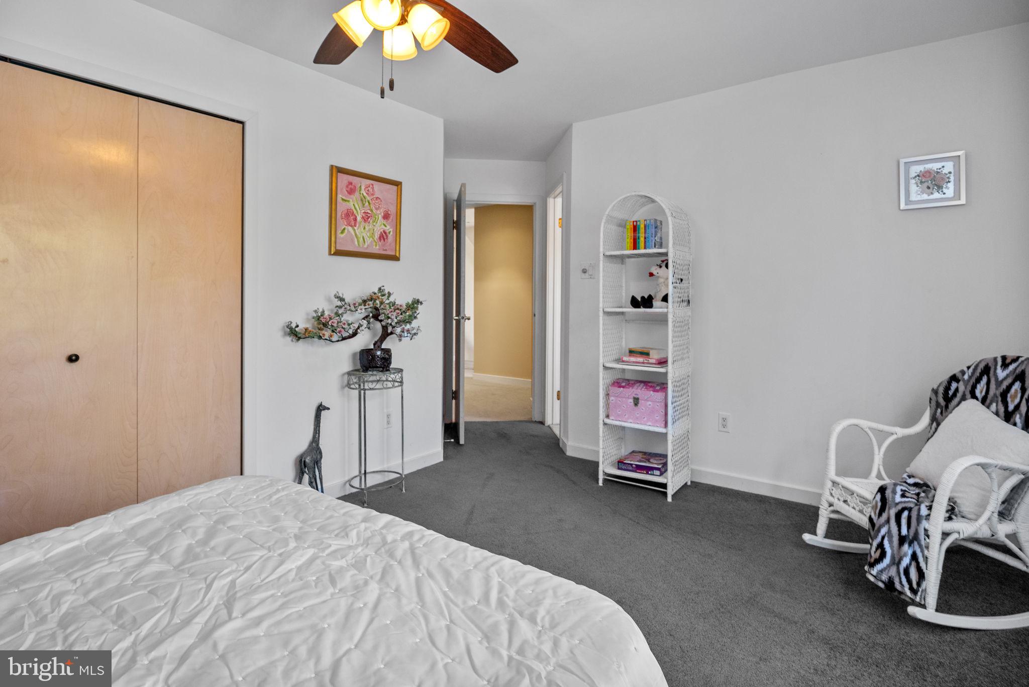 HAMPTON WOODS - Residential