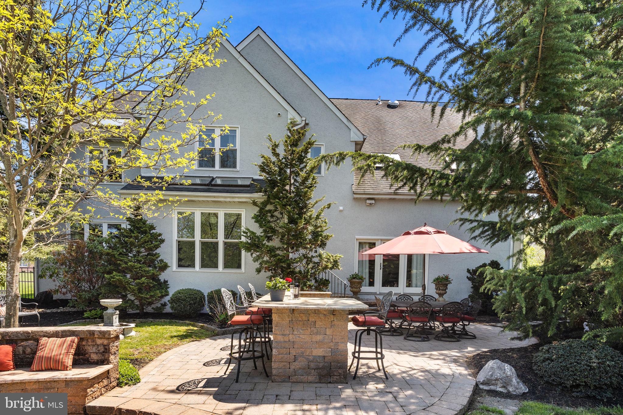 HAMPTON WOODS - Residential