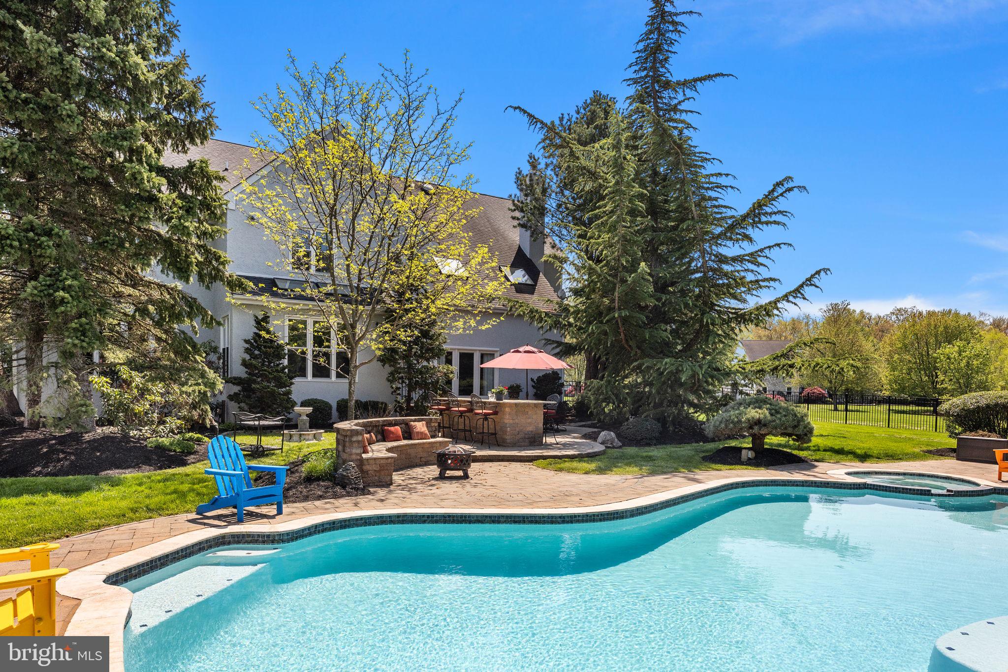 HAMPTON WOODS - Residential