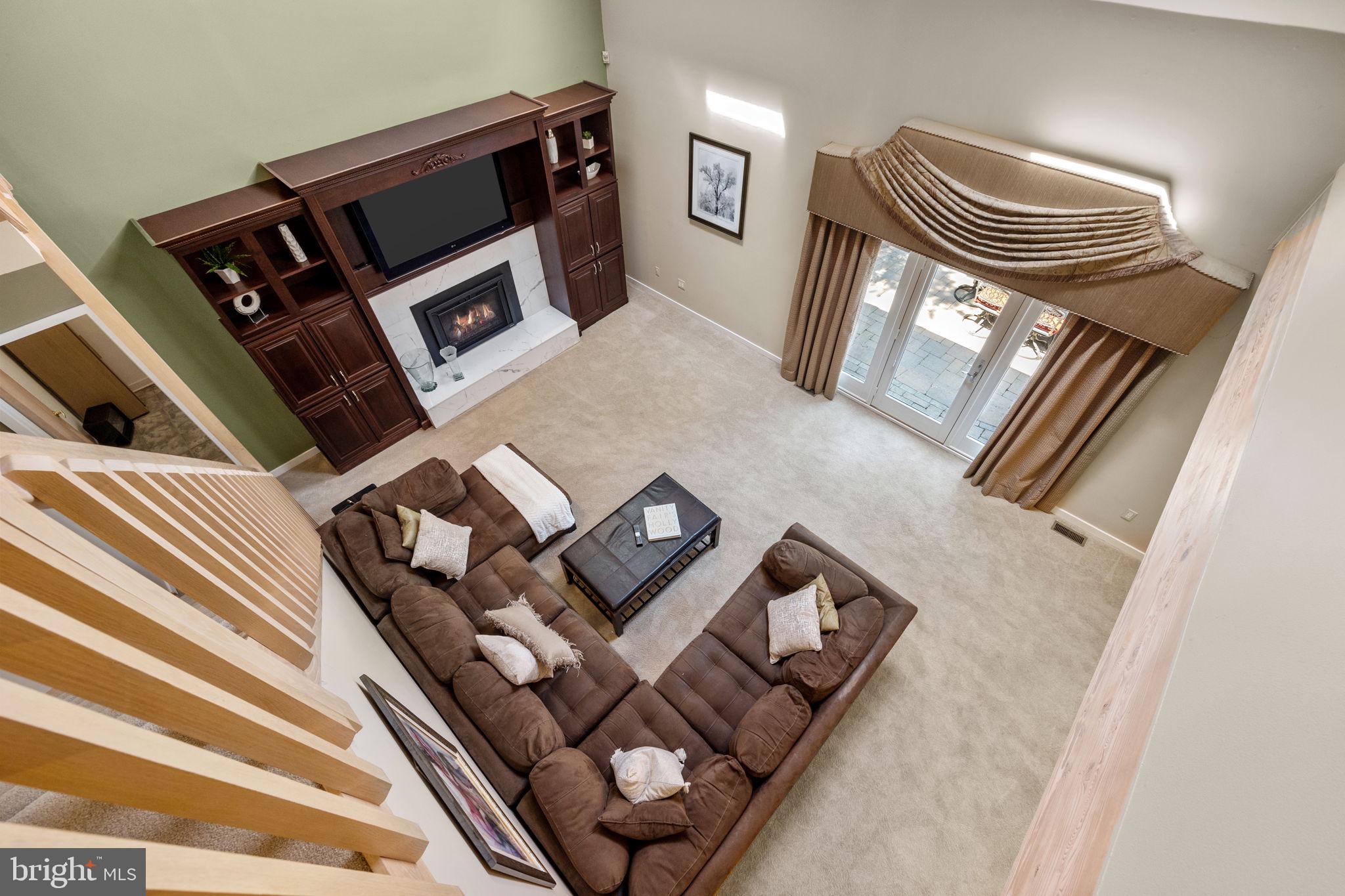 HAMPTON WOODS - Residential