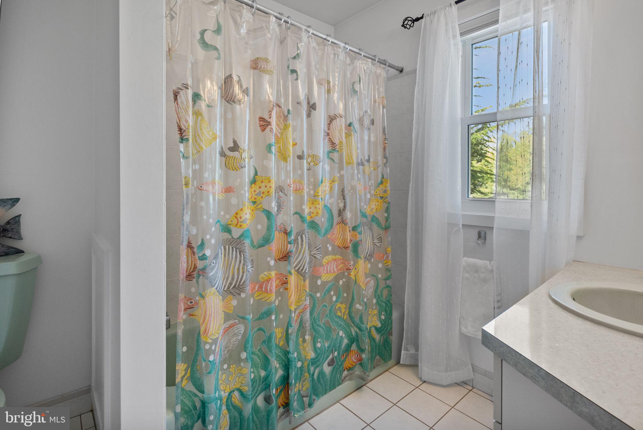 HAMPTON WOODS - Residential