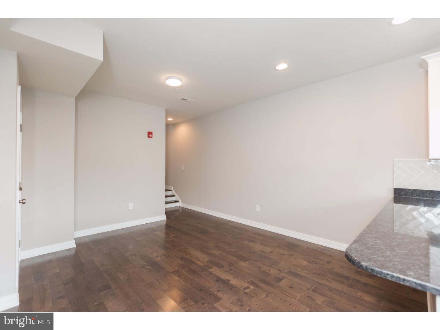 KENSINGTON - Residential