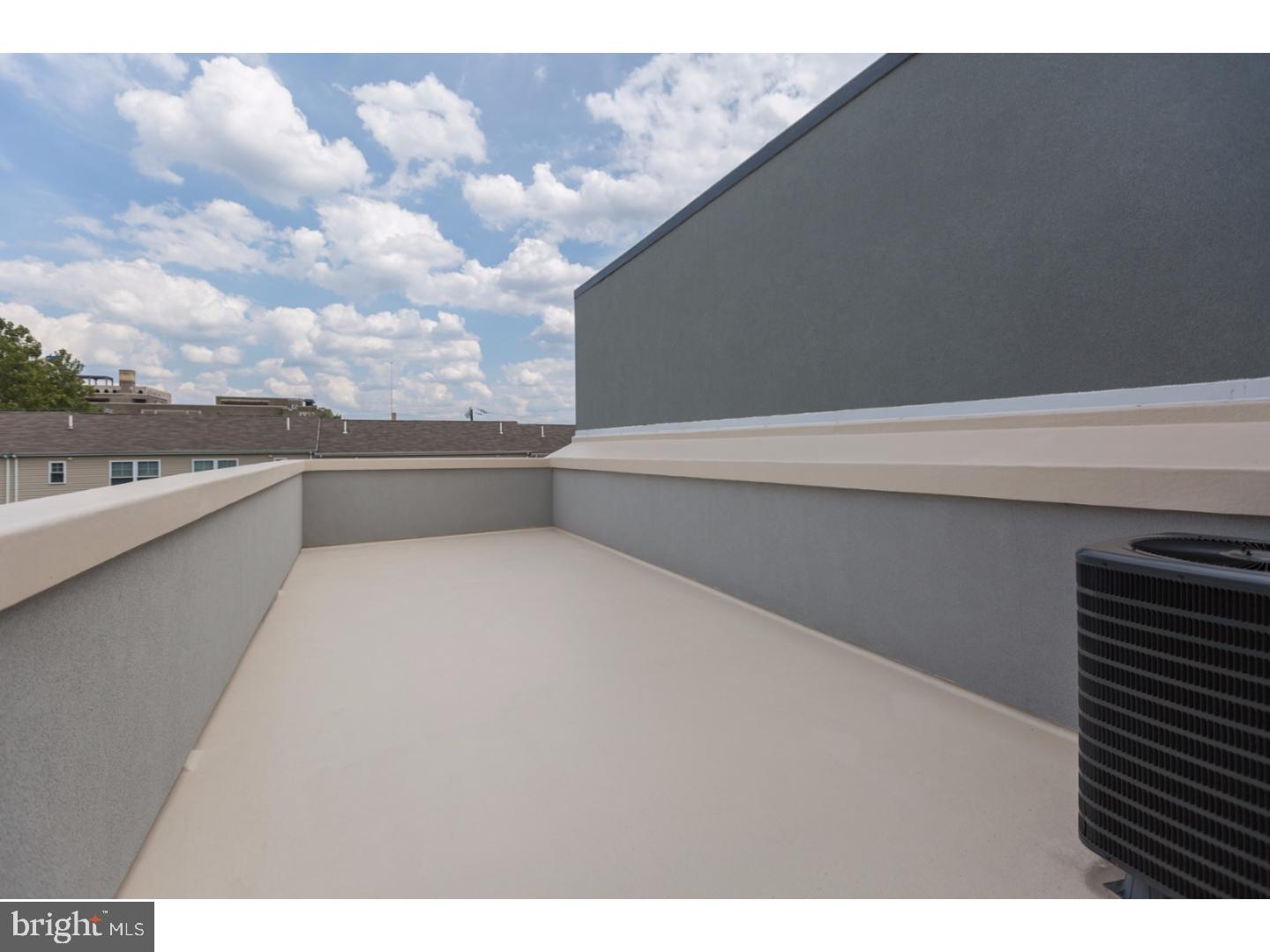 KENSINGTON - Residential