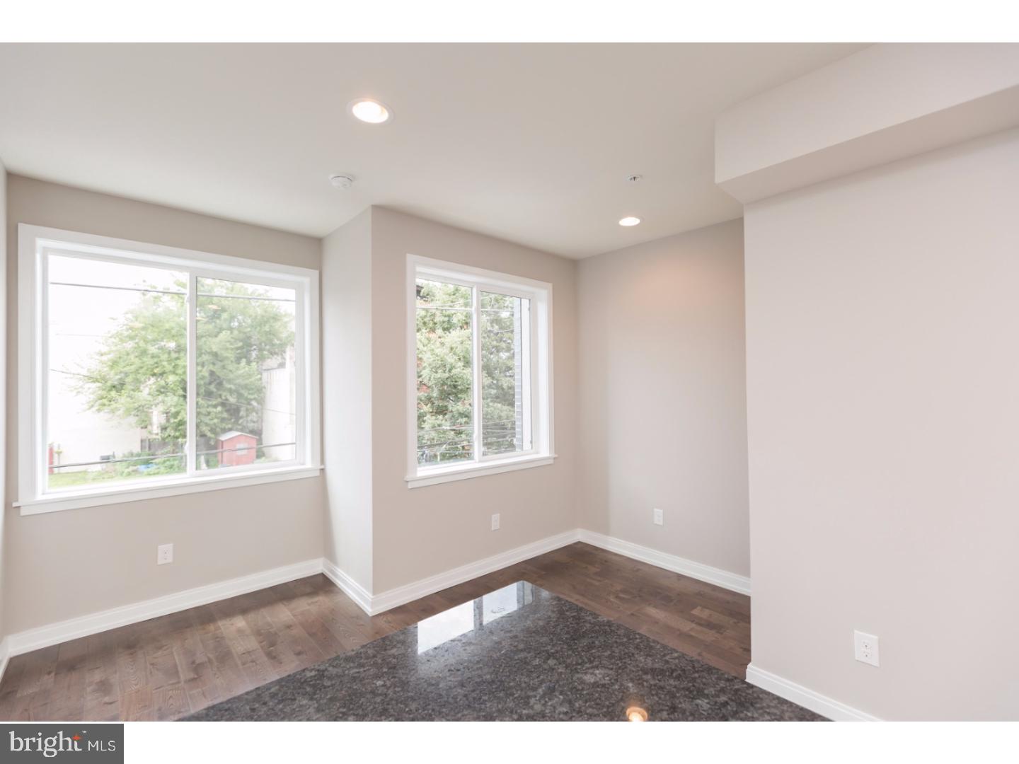 KENSINGTON - Residential