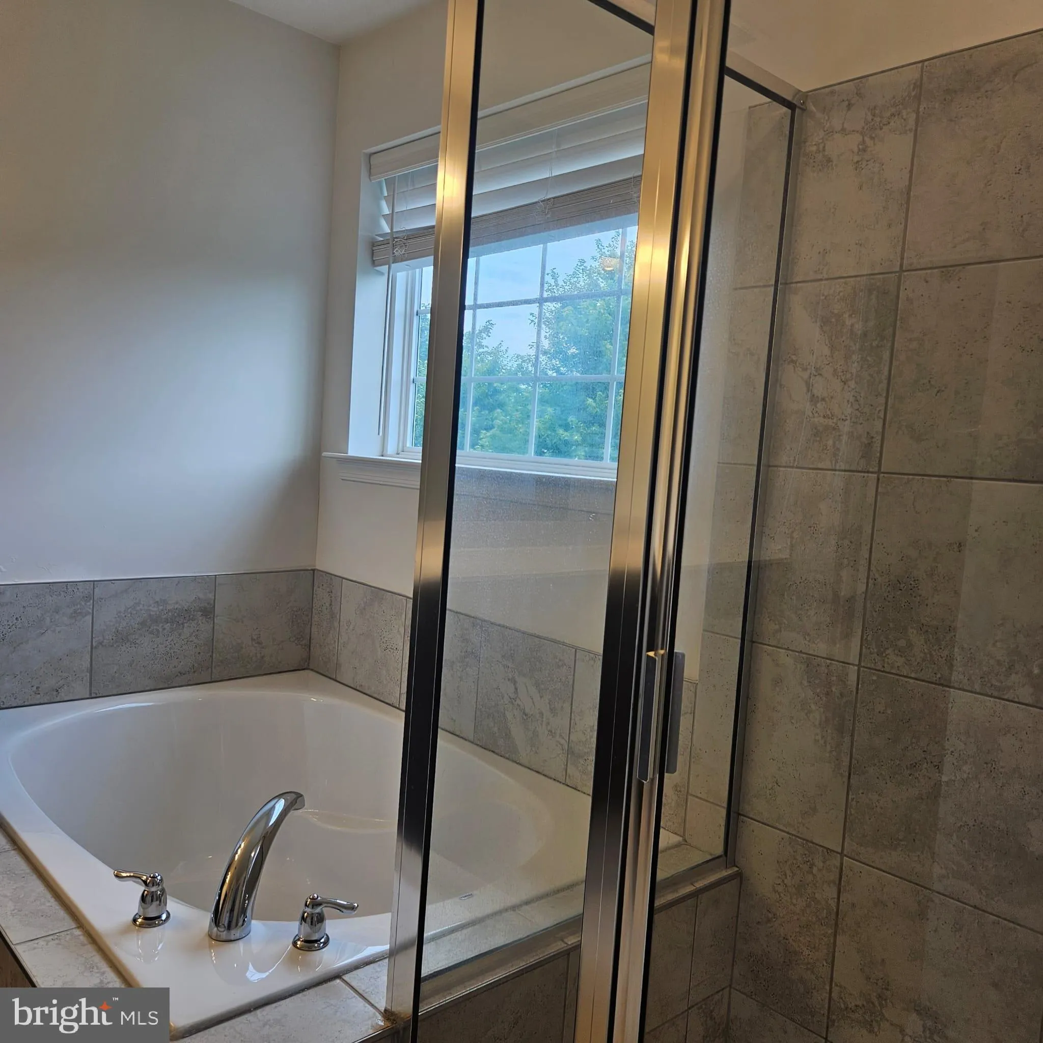 Florence, New Jersey 08518, United States, 3 Bedrooms Bedrooms, ,4 BathroomsBathrooms,Residential,Coming Soon,168938