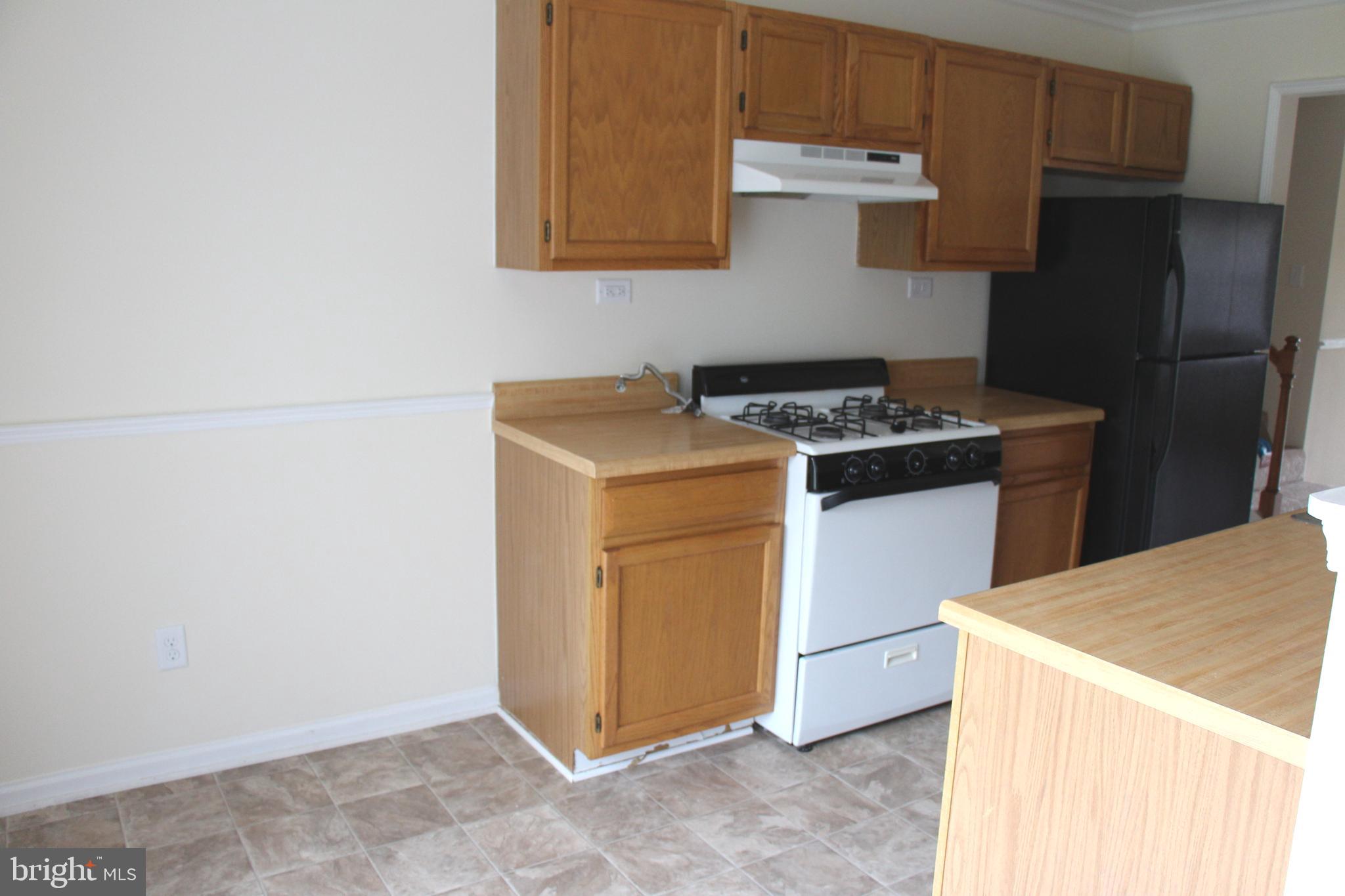 GOLTON - Residential Lease