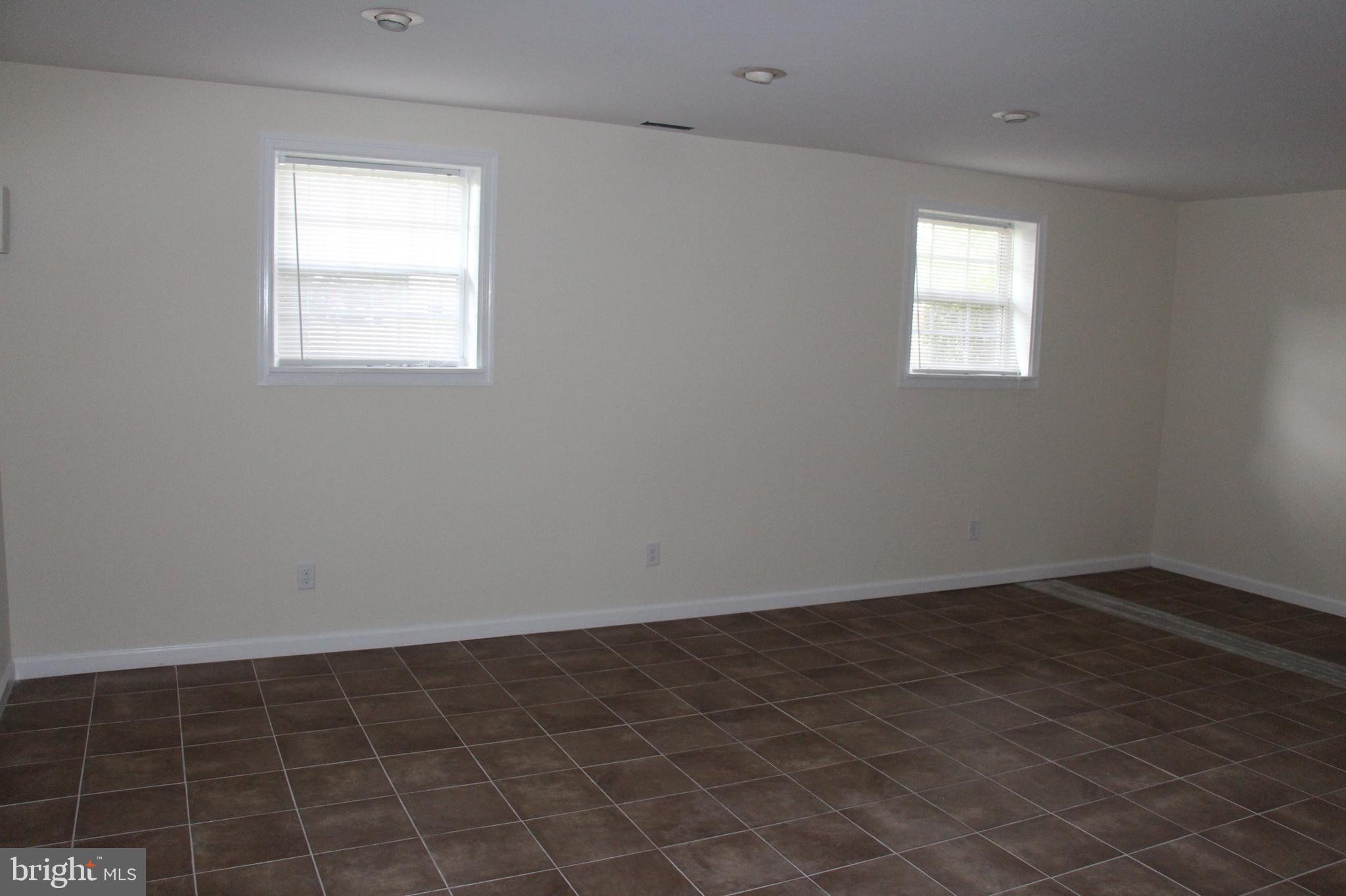 GOLTON - Residential Lease