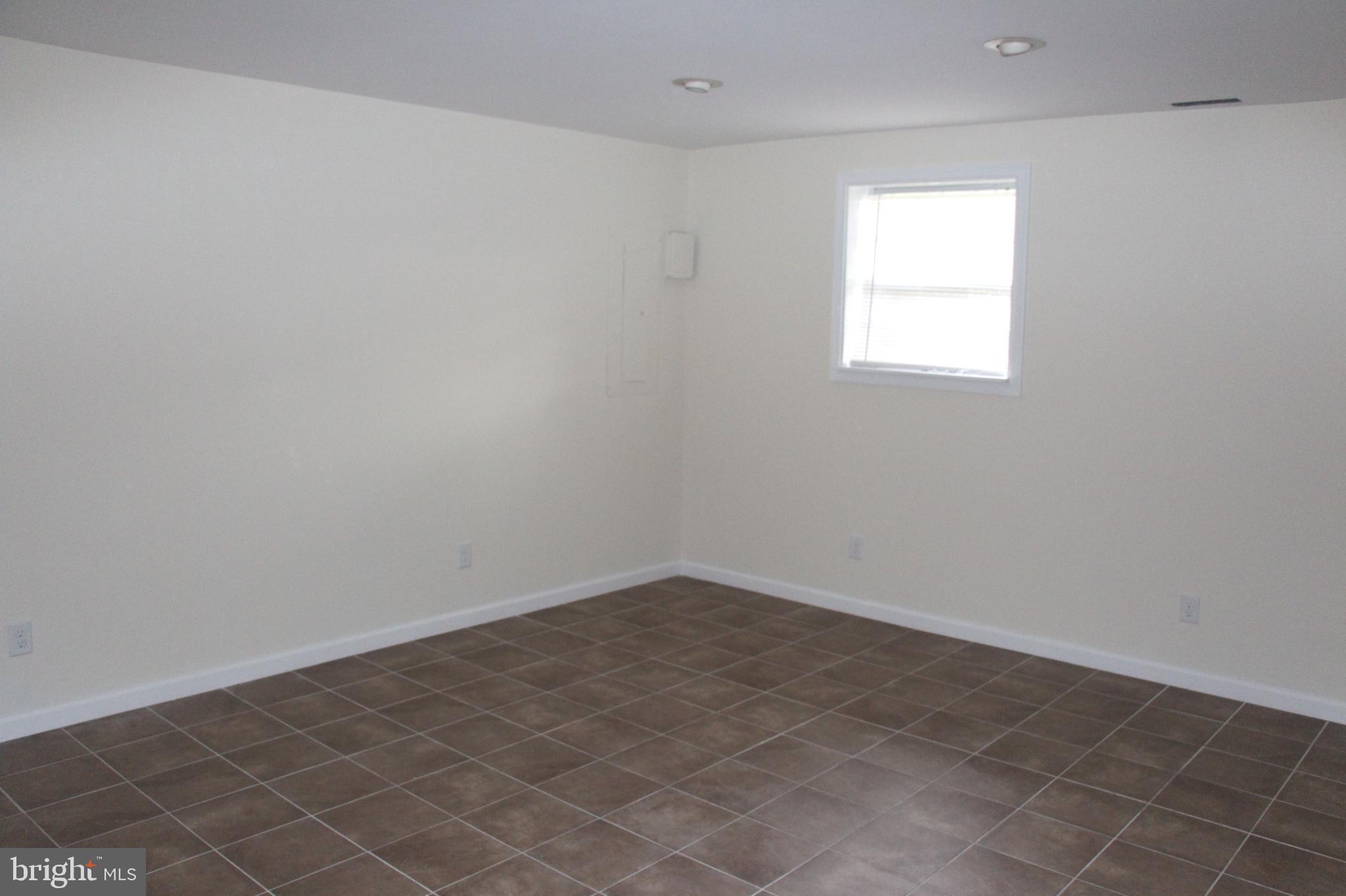 GOLTON - Residential Lease