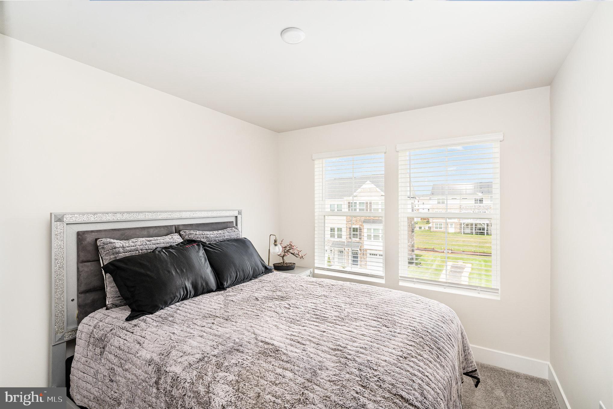 ST CHARLES - Residential Lease