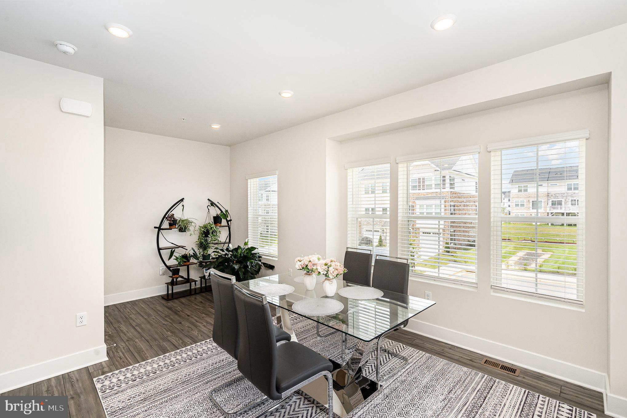 ST CHARLES - Residential Lease