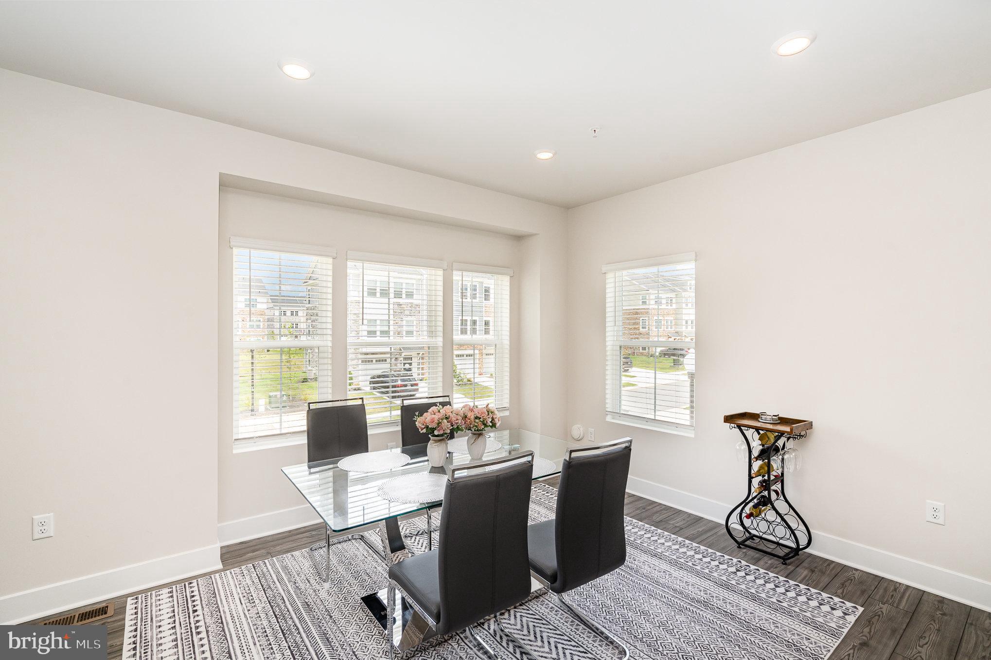 ST CHARLES - Residential Lease