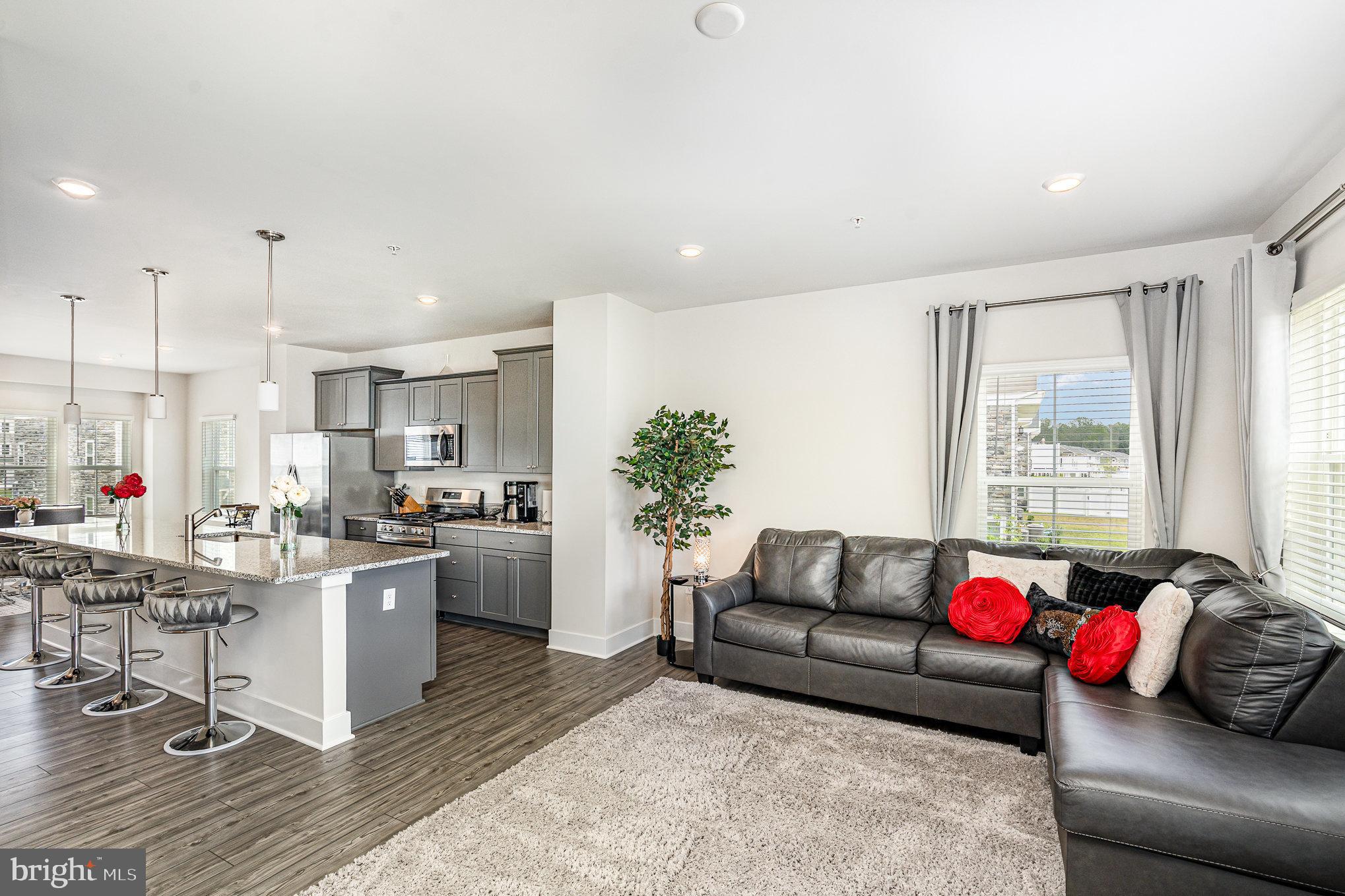 ST CHARLES - Residential Lease