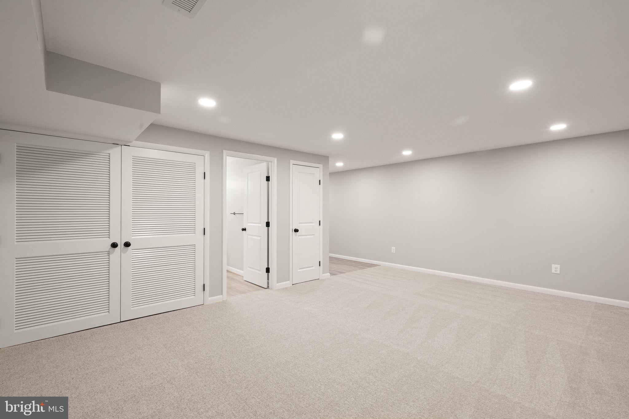 WEST SHORE - Residential