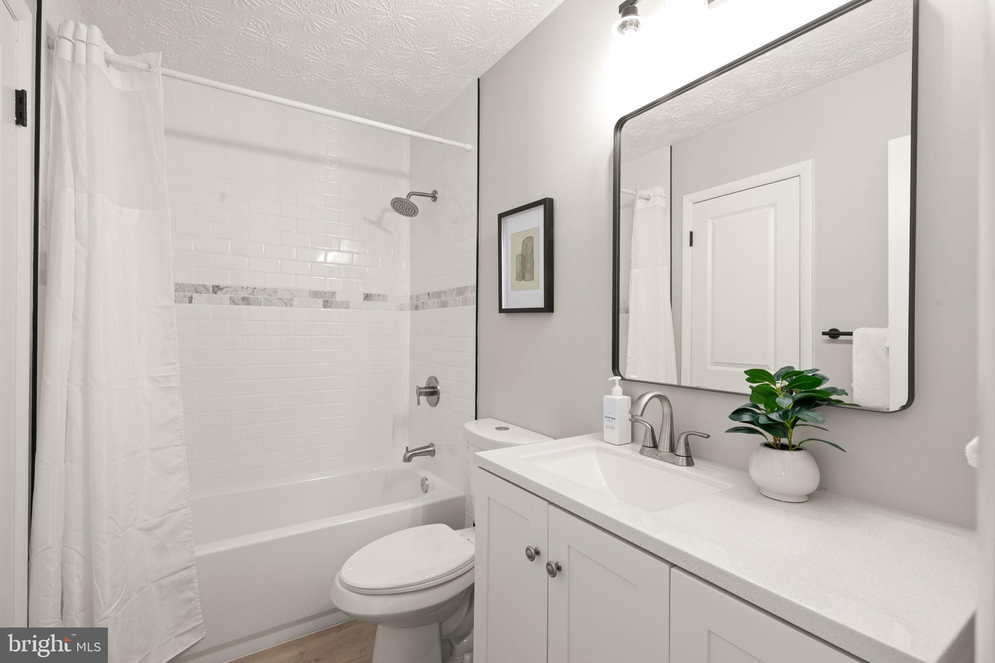 WEST SHORE - Residential