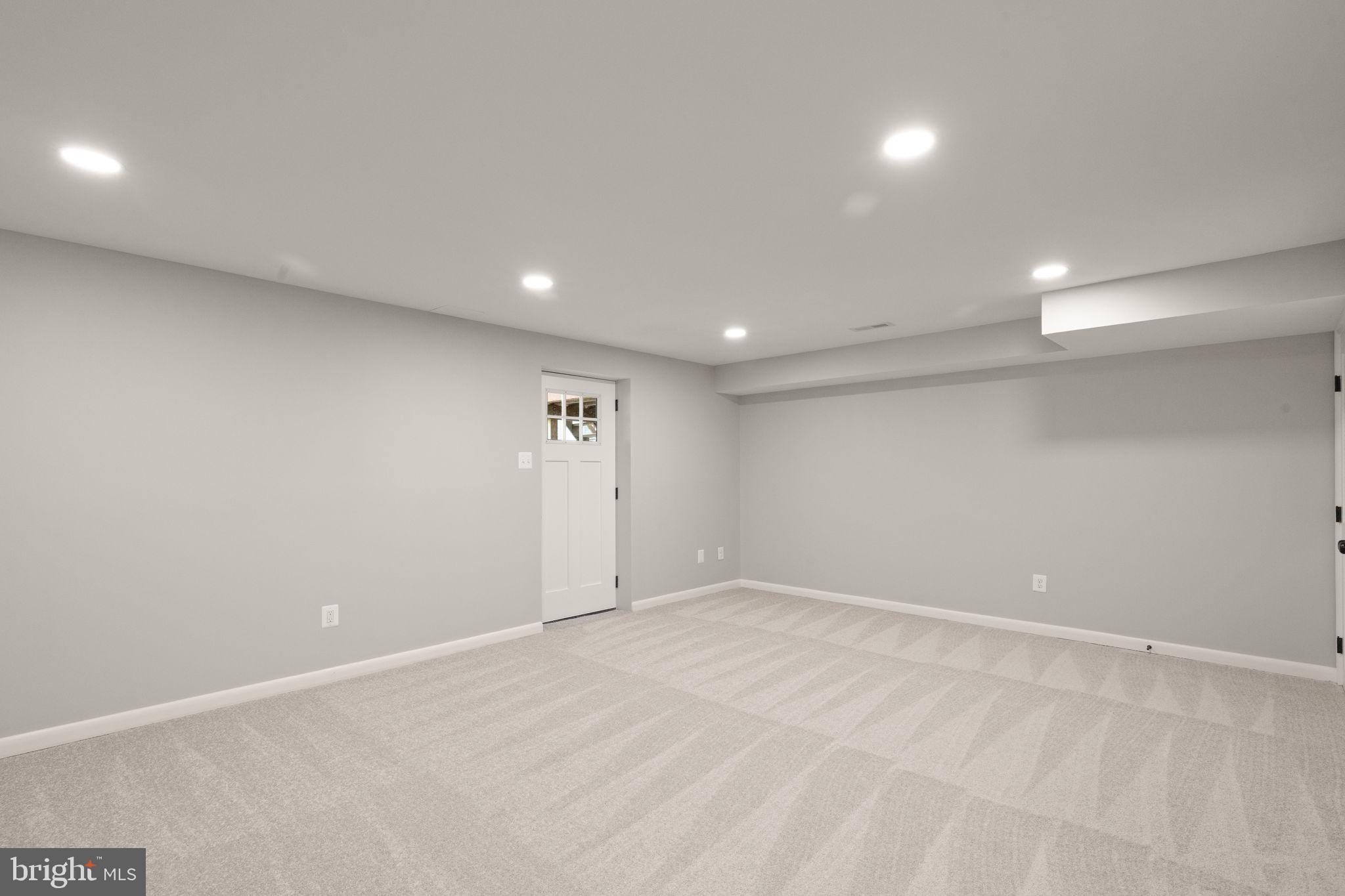 WEST SHORE - Residential