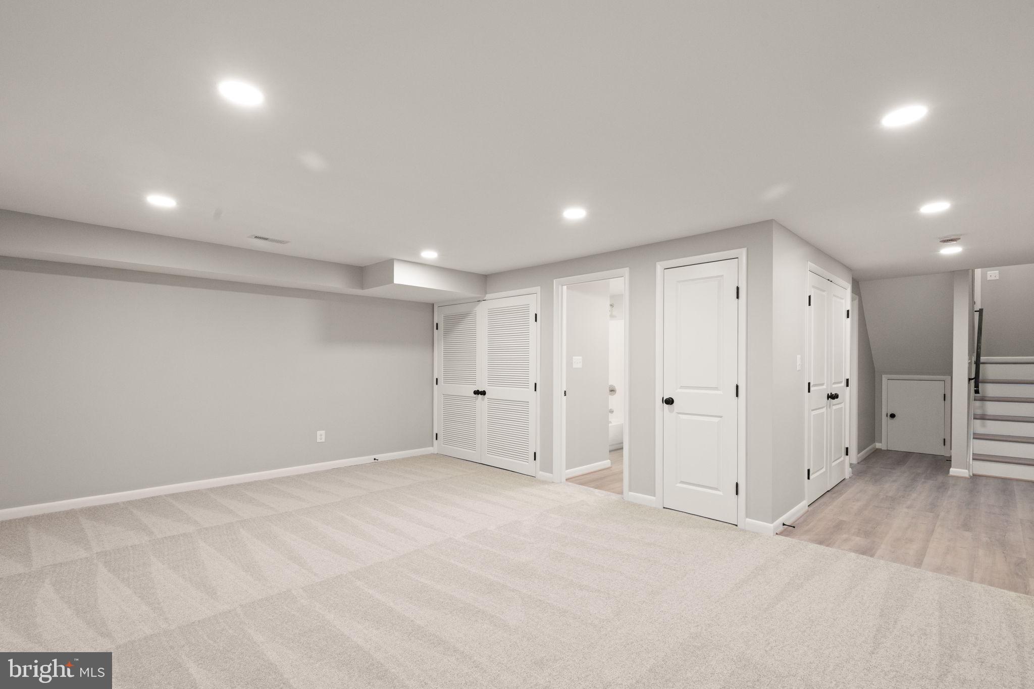 WEST SHORE - Residential