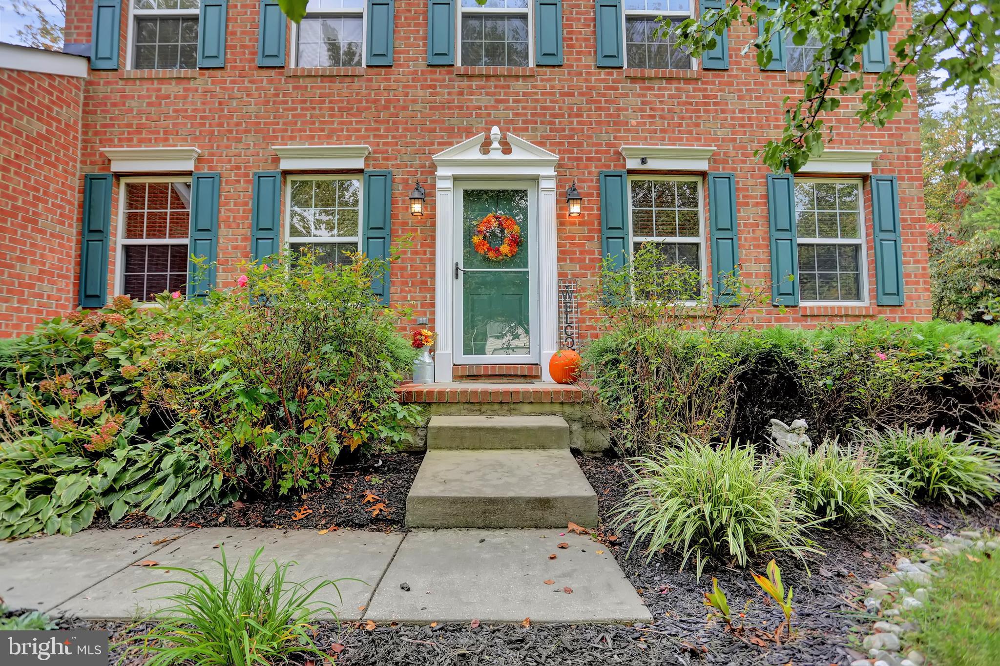 207 WESTON WOODS DRIVE