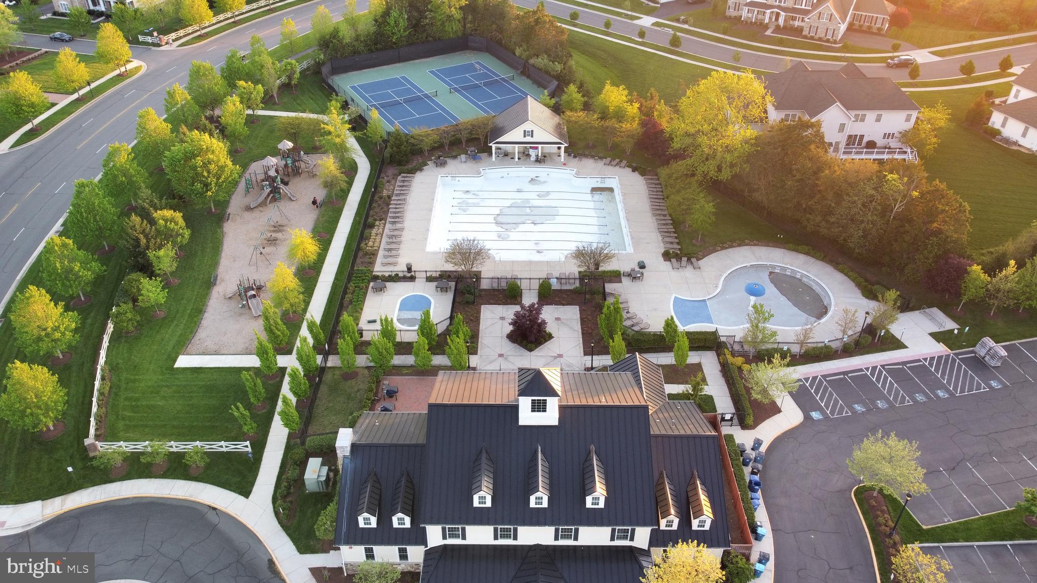 LENAH MILL - Residential