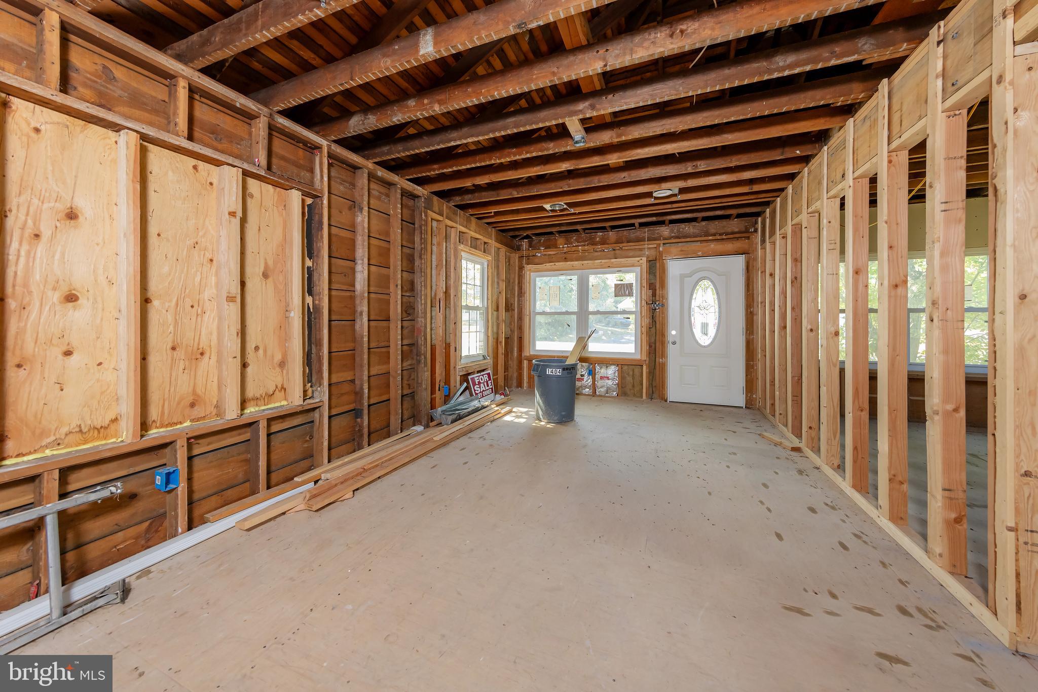 BLUE ANCHOR - Commercial Sale