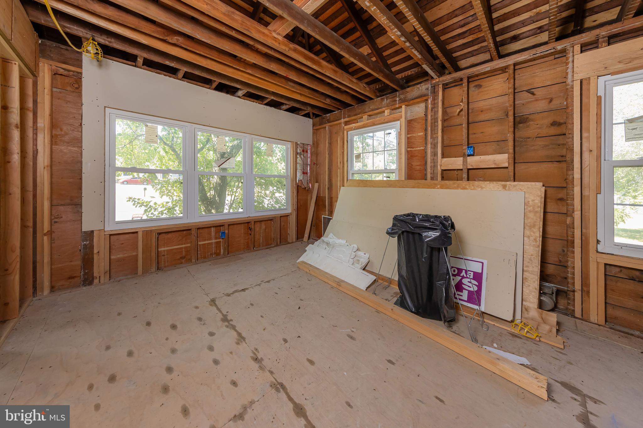 BLUE ANCHOR - Commercial Sale