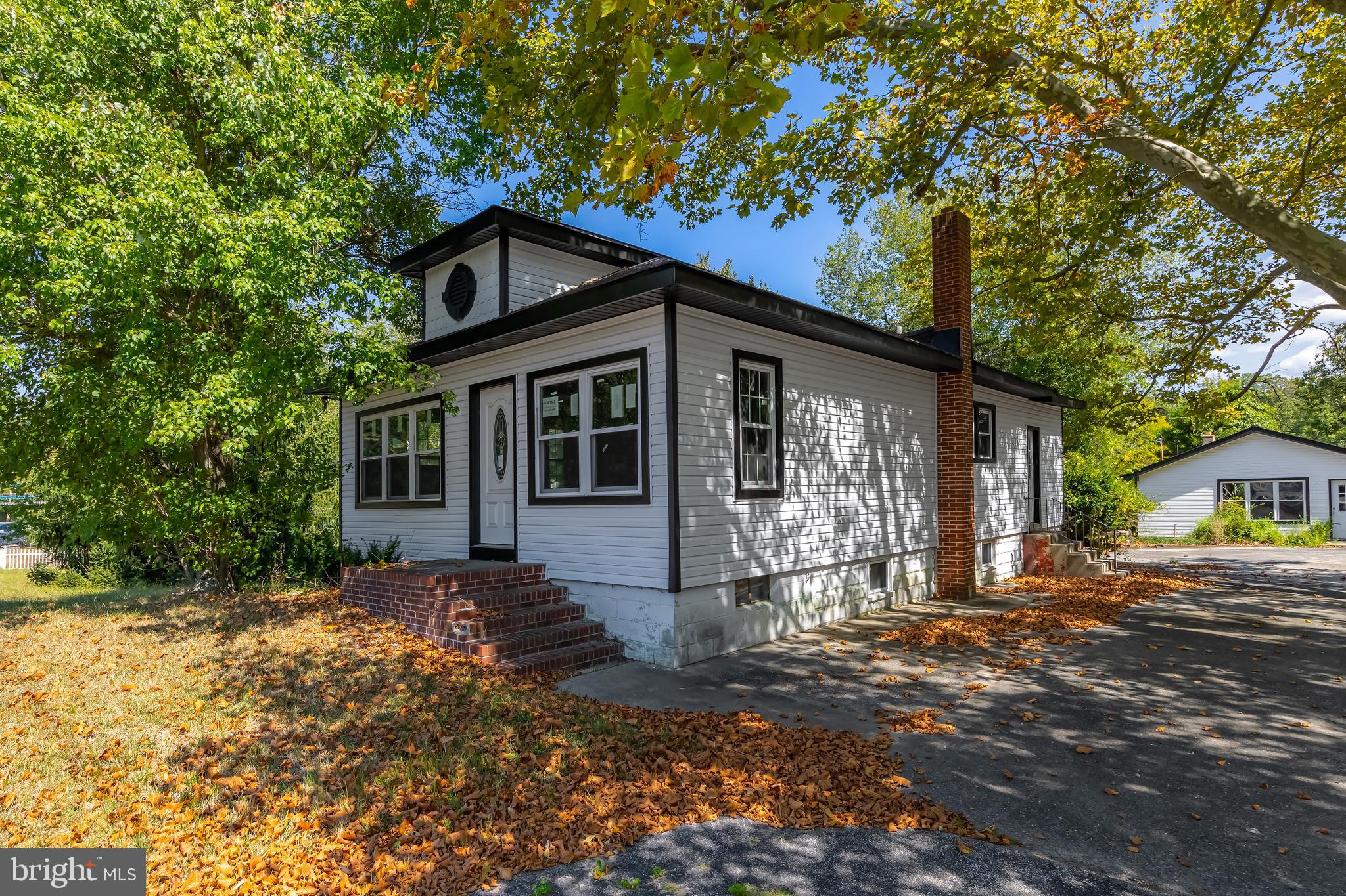 BLUE ANCHOR - Commercial Sale