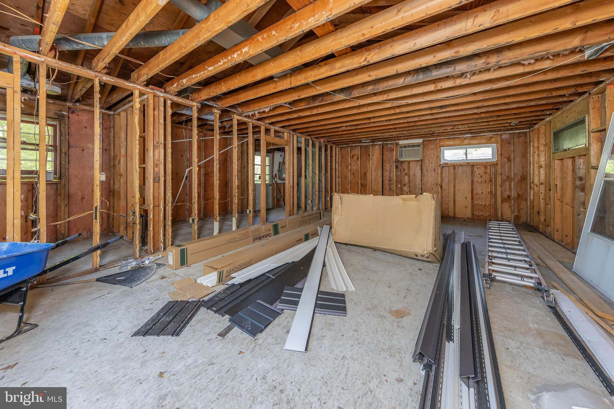 BLUE ANCHOR - Commercial Sale