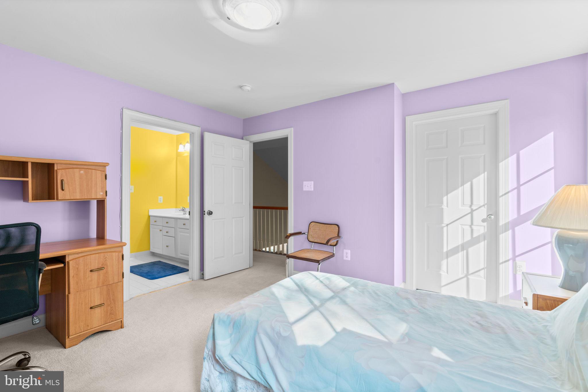 HAMPSHIRE GREENS - Residential