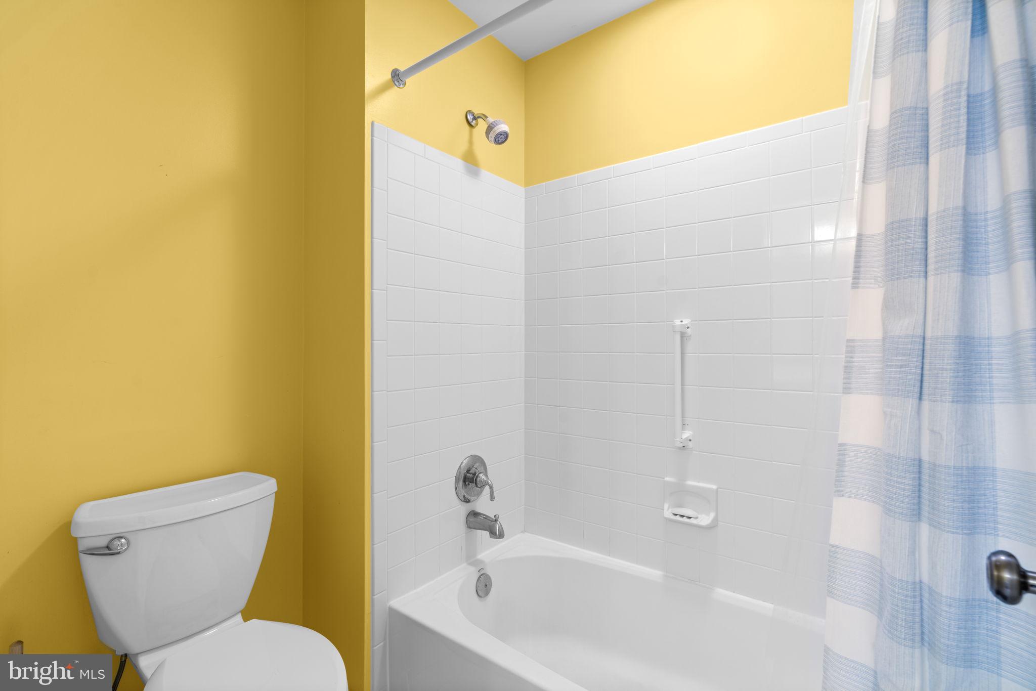 HAMPSHIRE GREENS - Residential