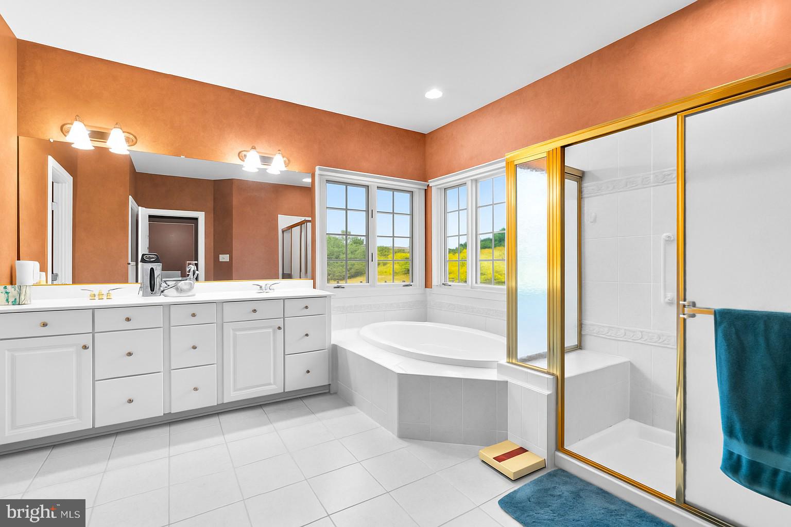 HAMPSHIRE GREENS - Residential