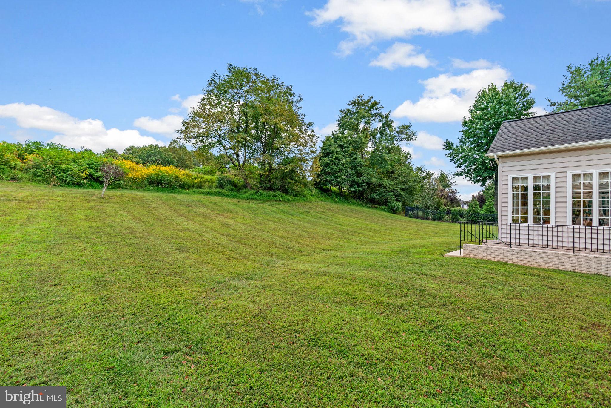 HAMPSHIRE GREENS - Residential