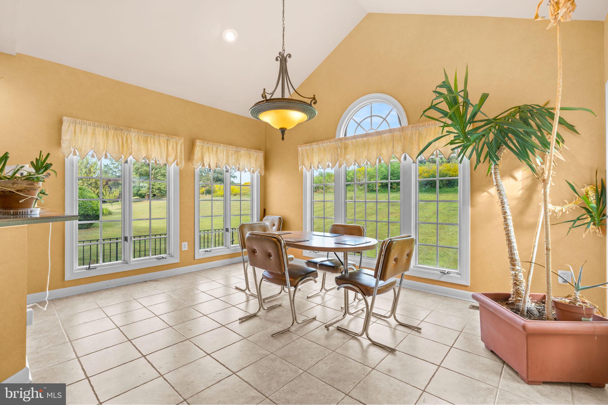 HAMPSHIRE GREENS - Residential