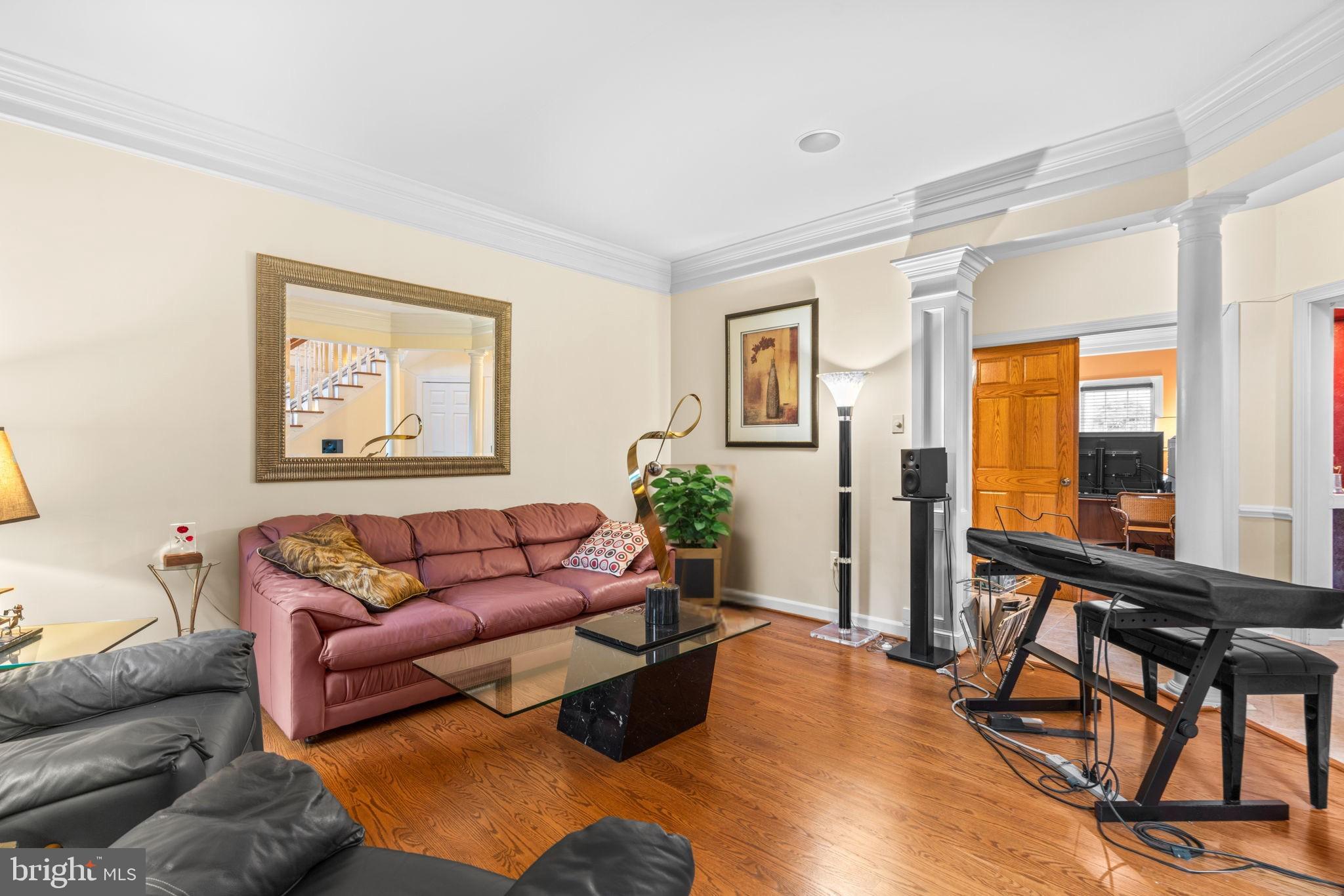 HAMPSHIRE GREENS - Residential