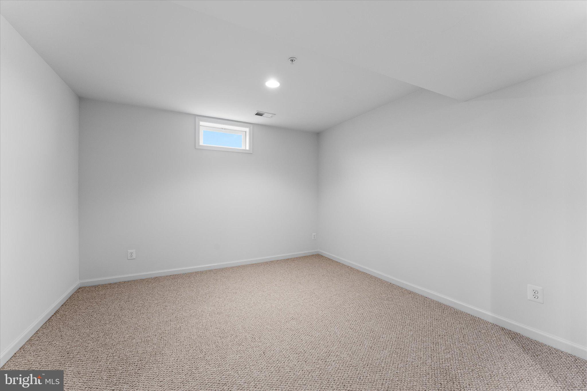 SUFFIELD MEADOWS - Residential