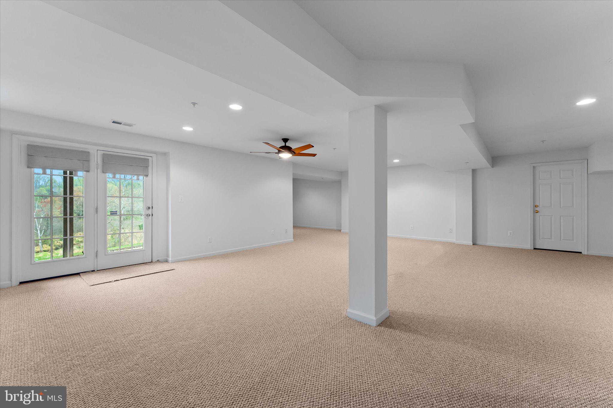 SUFFIELD MEADOWS - Residential