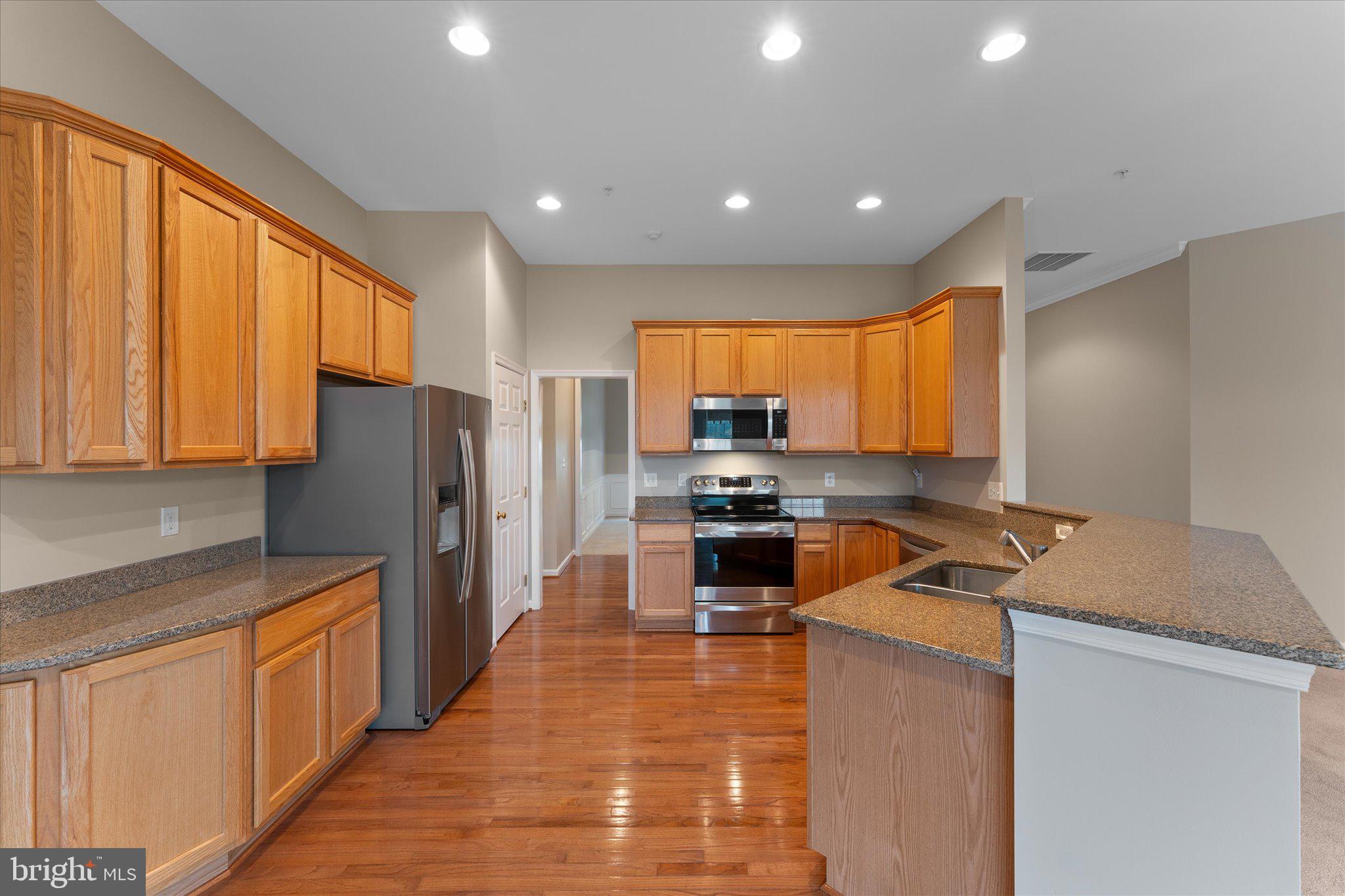 SUFFIELD MEADOWS - Residential