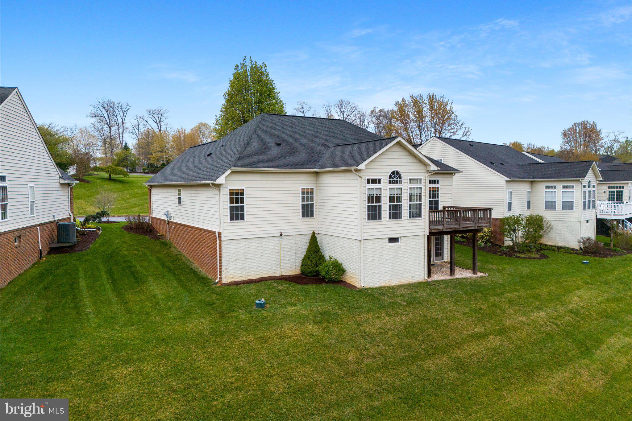 SUFFIELD MEADOWS - Residential