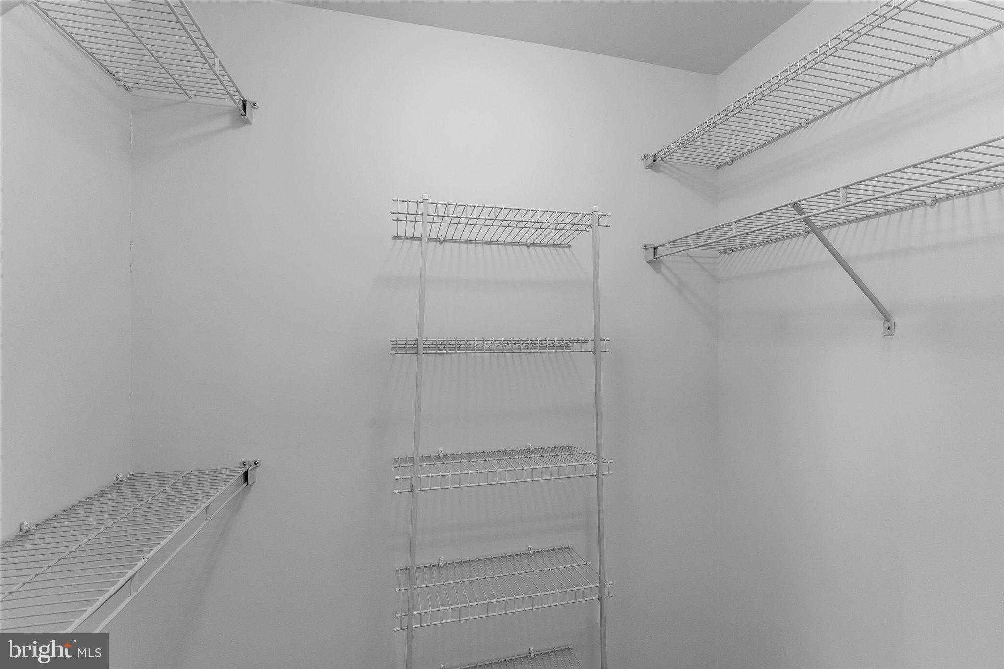 SUFFIELD MEADOWS - Residential