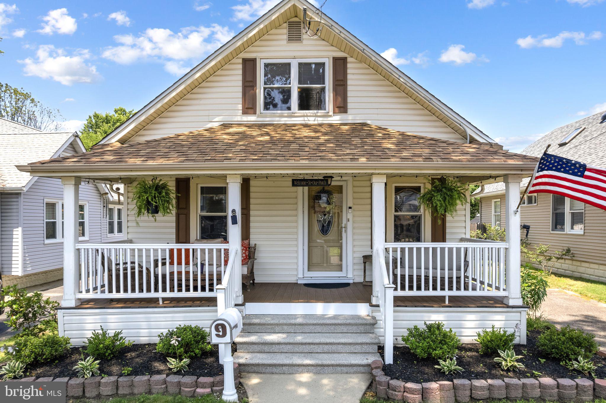 9 MOORE AVENUE