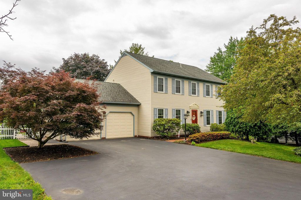 Photo of 3270 Rothsville Road, Akron, PA 17501 (MLS # PALA2052328)