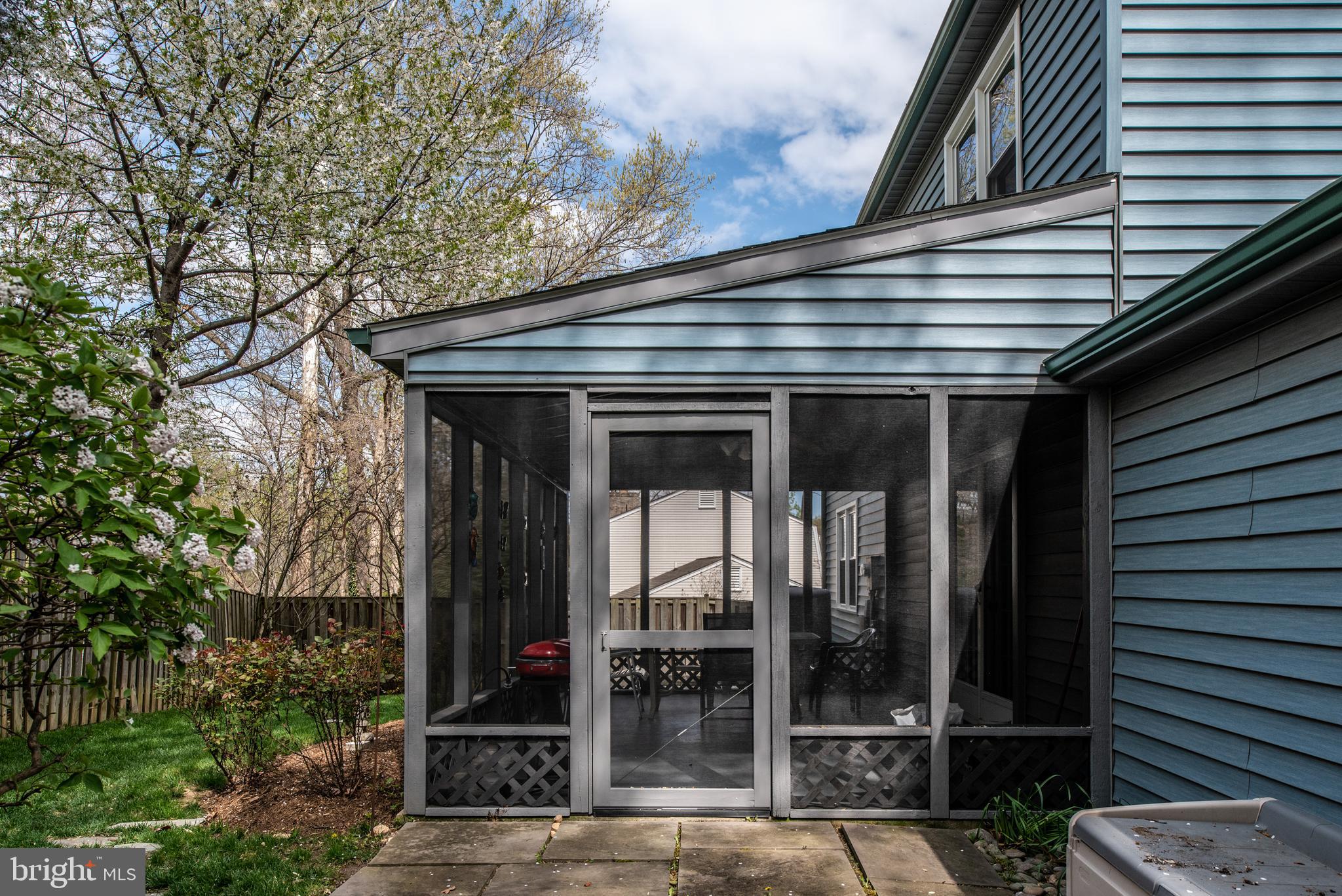 MONTCLAIR/COUNTRY CLUB - Residential