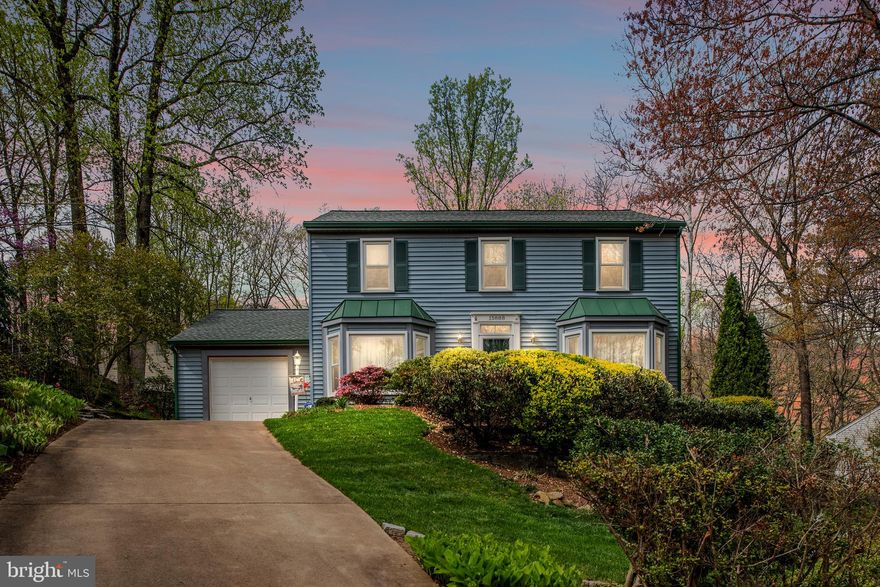 Beautiful home in the heart of Montclair! Unfinished basement ready for you to craft your own living space. Lots of storage installed. Large kitchen space with laundry, four good sized bedrooms with formal living room and dining room on main level. Big bay windows. One car garage. Long driveway and culdesac parking. Seasonal screened in porch is so inviting! The landscaping is delightful with not too much mowing involved. Great amenities in this development to include beaches, tot lots, biking/jogging trails, golf, country club, tennis, outdoor pool, shopping, schools. Truly an inviting place to live!
