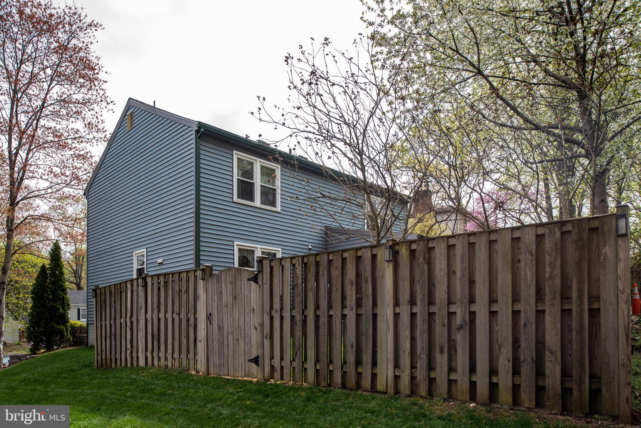 MONTCLAIR/COUNTRY CLUB - Residential