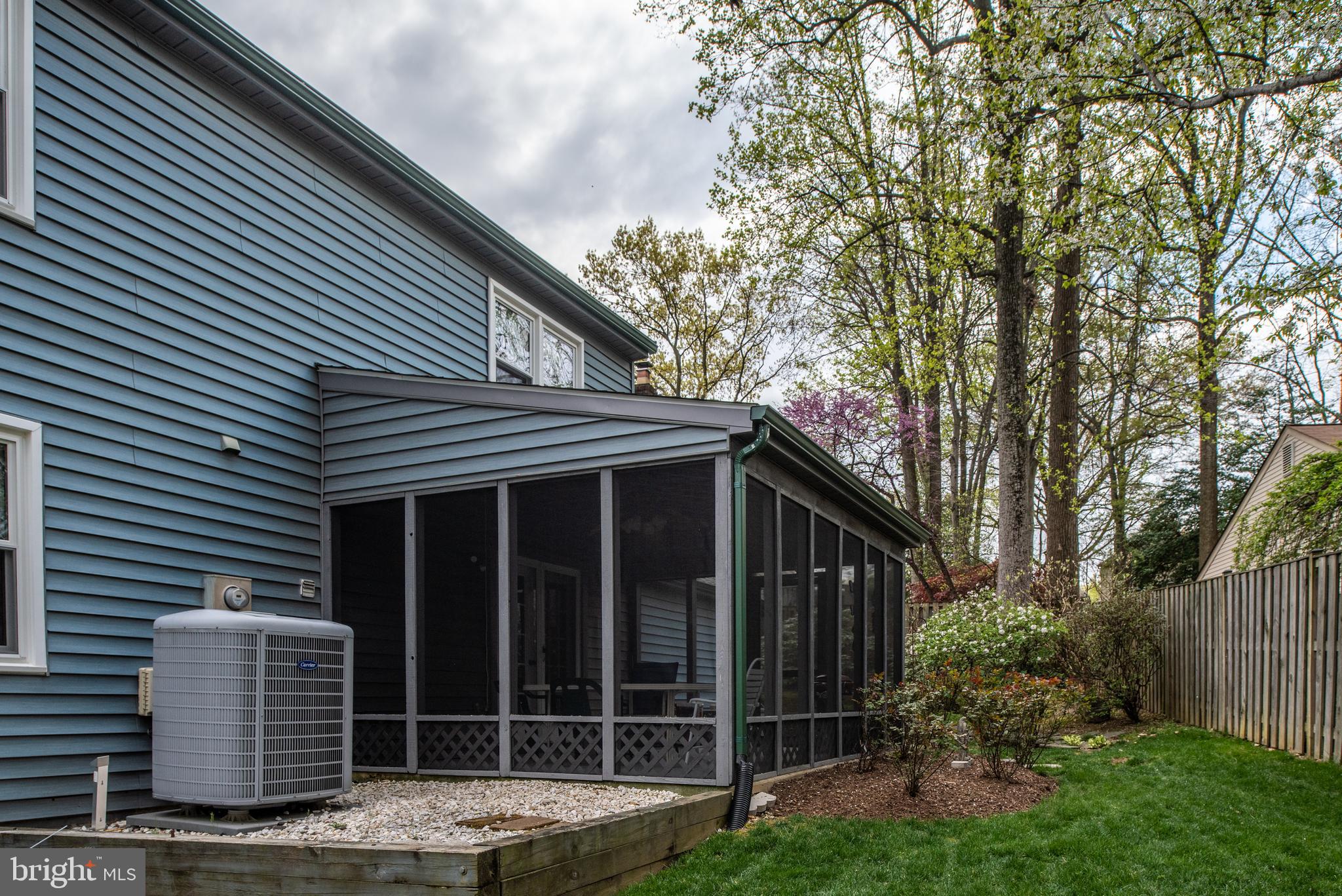 MONTCLAIR/COUNTRY CLUB - Residential