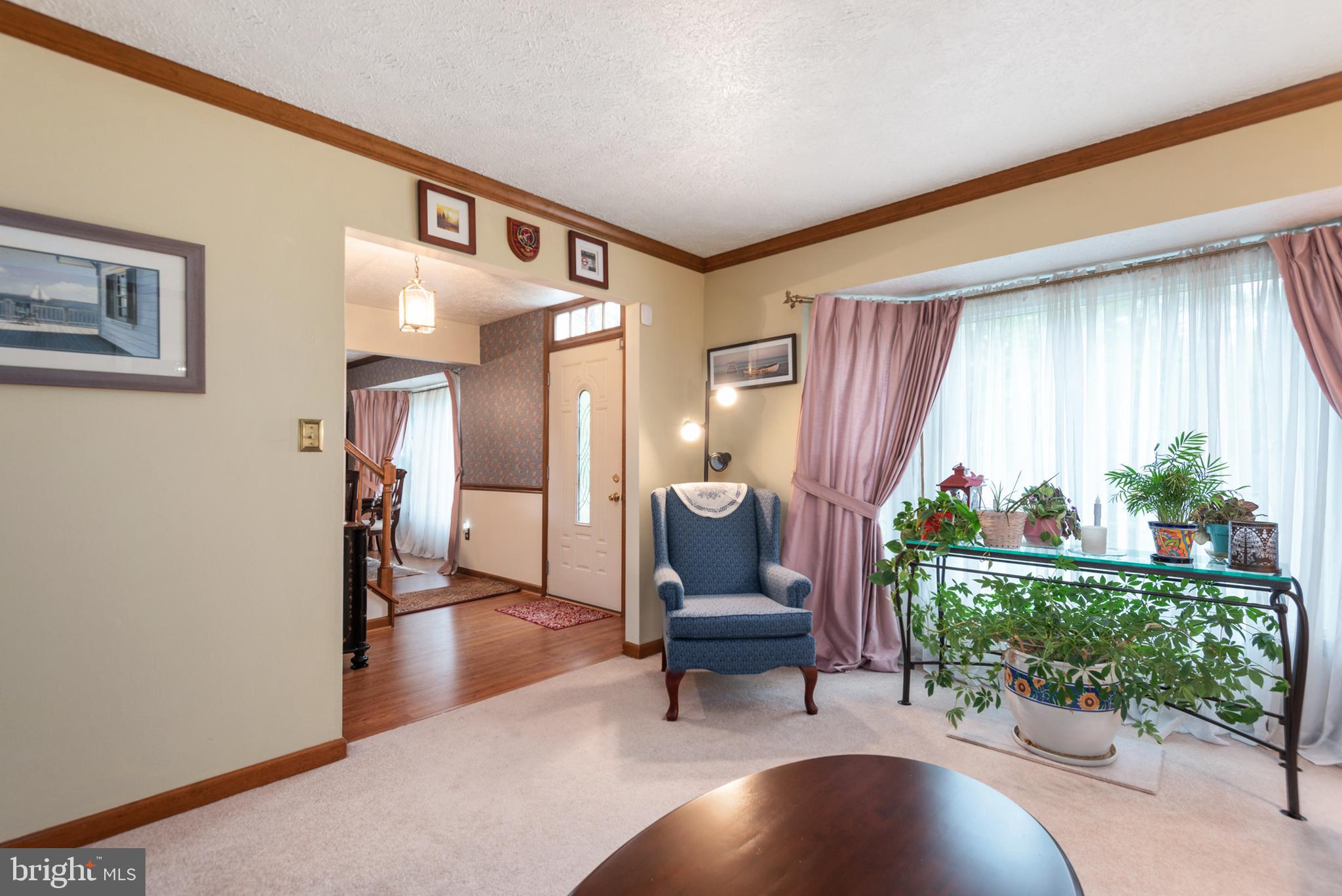 MONTCLAIR/COUNTRY CLUB - Residential