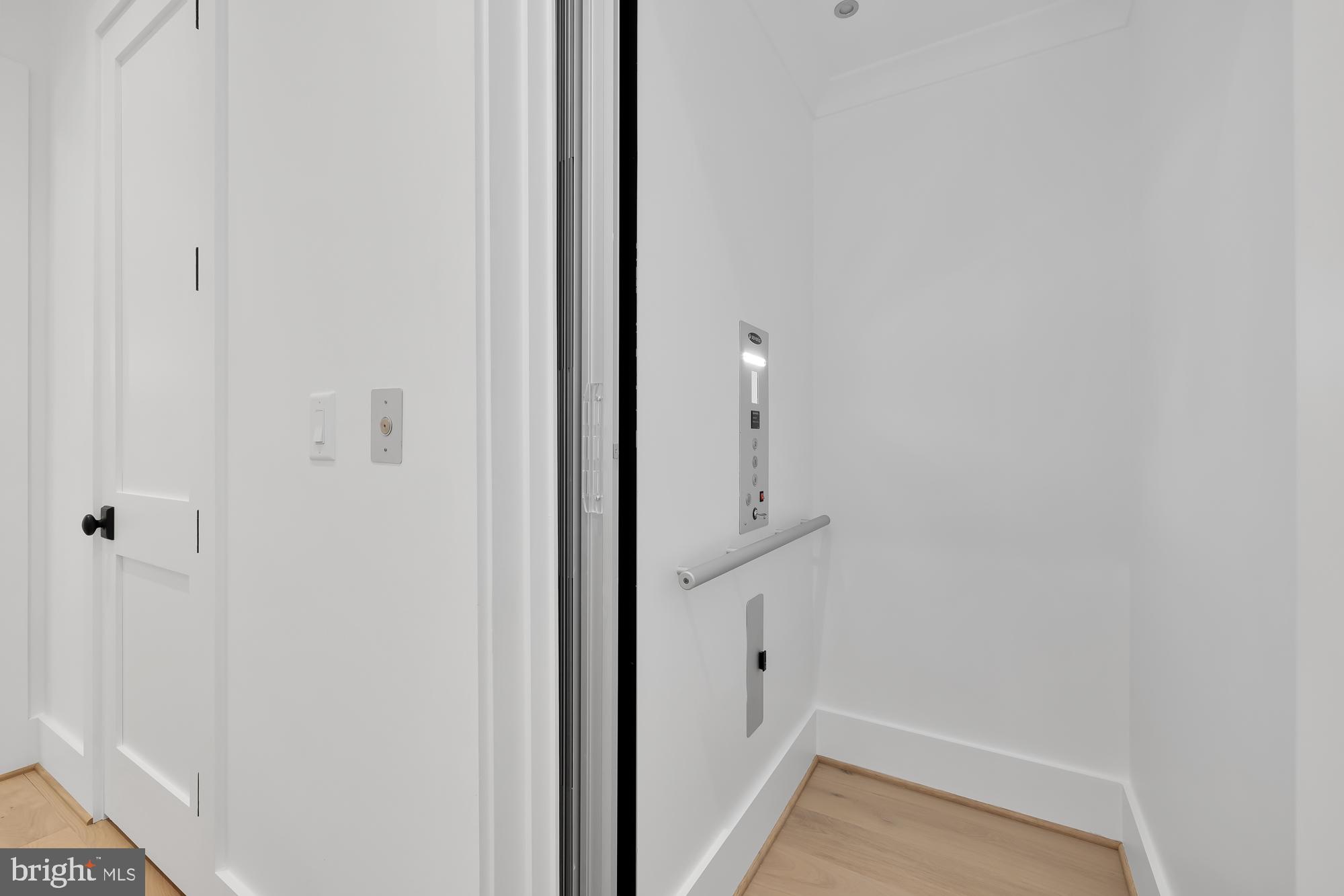 GLEN ECHO HEIGHTS - Residential